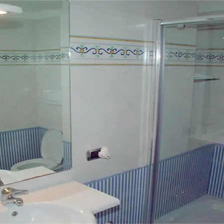 Appartement Domino House 1 *